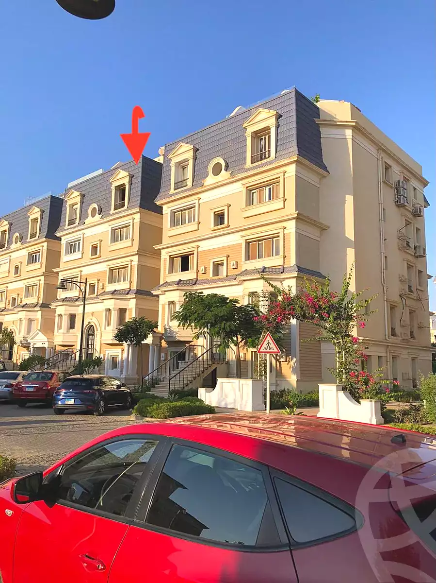 https://aqarmap.com.eg/en/listing/7080356-for-sale-cairo-new-cairo-compounds-mountain-view-hyde-park
