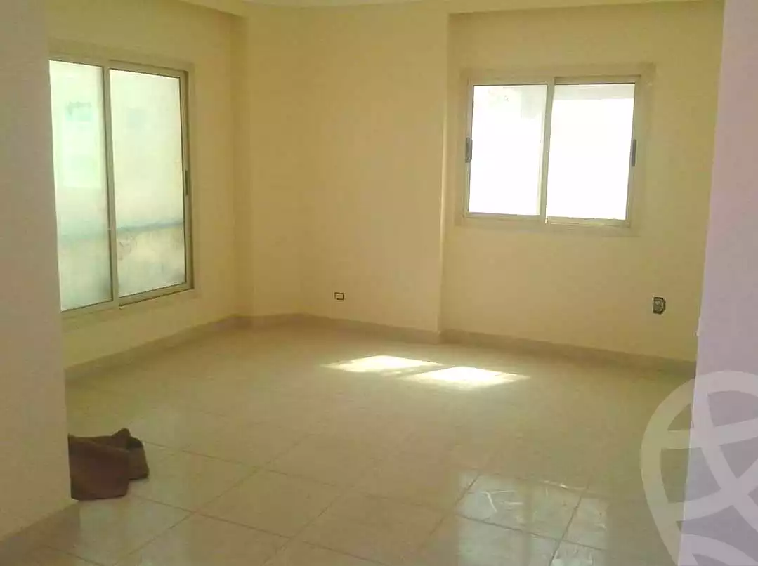 https://aqarmap.com.eg/ar/listing/7080382-for-sale-cairo-new-cairo-el-ahyaa-first-neighborhood-street-1