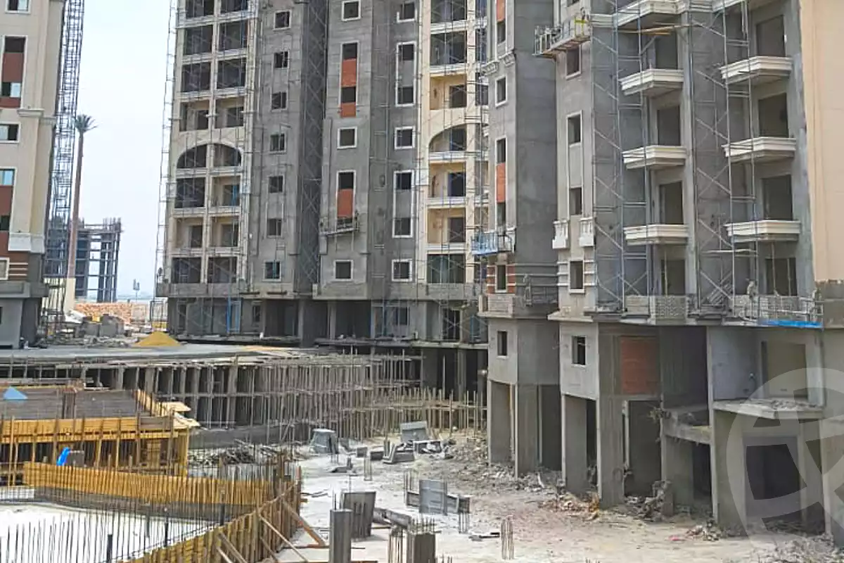 https://aqarmap.com.eg/en/listing/7080388-for-sale-alexandria-sawary-compounds-first-avenue-compound-the-first-development