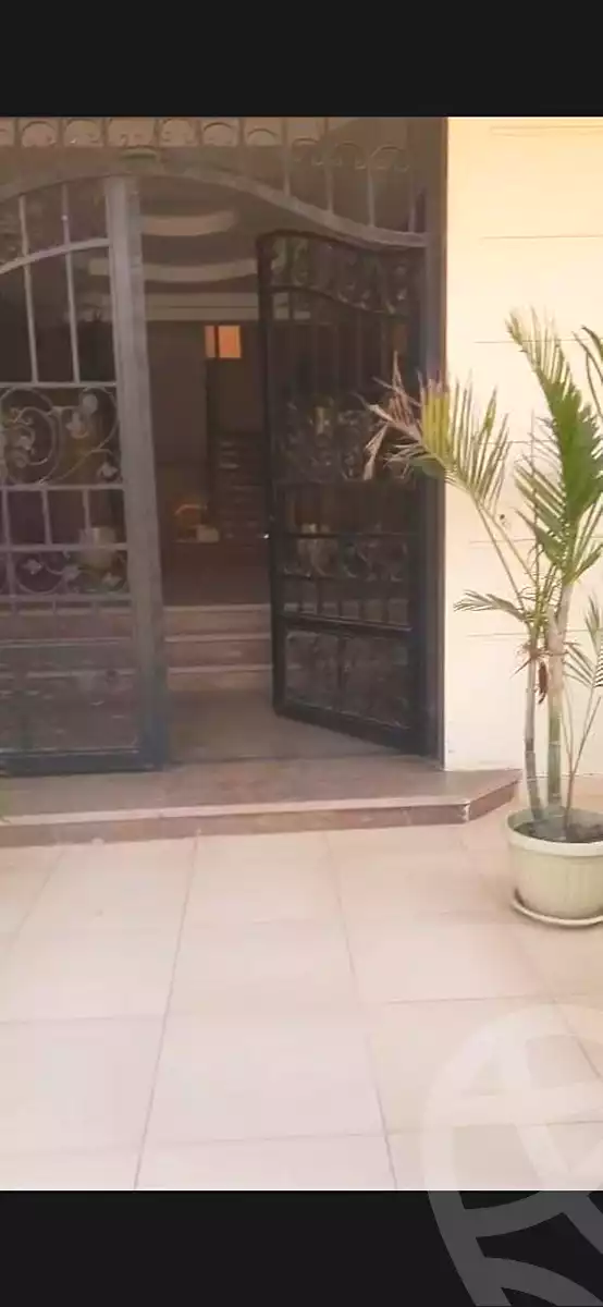 https://aqarmap.com.eg/ar/listing/7080399-for-sale-cairo-new-cairo-gharb-el-golf-alaa-elsaadany-st