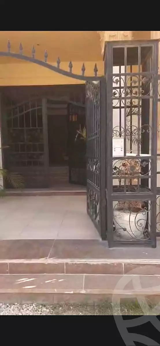 https://aqarmap.com.eg/ar/listing/7080428-for-sale-cairo-new-cairo-gharb-el-golf-alaa-elsaadany-st