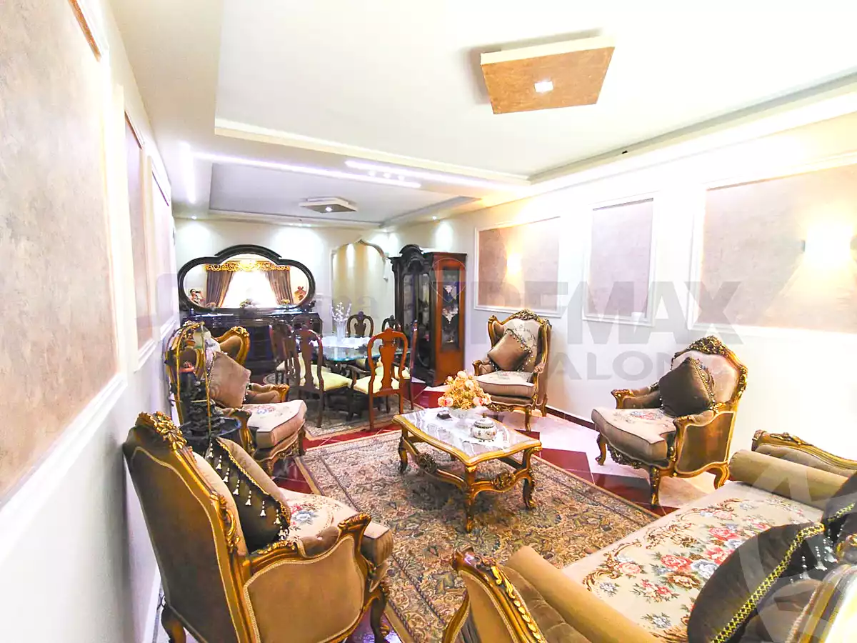 https://aqarmap.com.eg/ar/listing/7080474-for-sale-alexandria-ibrahimia-omar-zafan-st