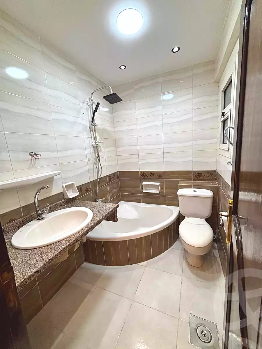 https://aqarmap.com.eg/ar/listing/7080524-for-sale-alexandria-sydy-bshr-sydy-bshr-bhry-mohamed-el-srafi-st.