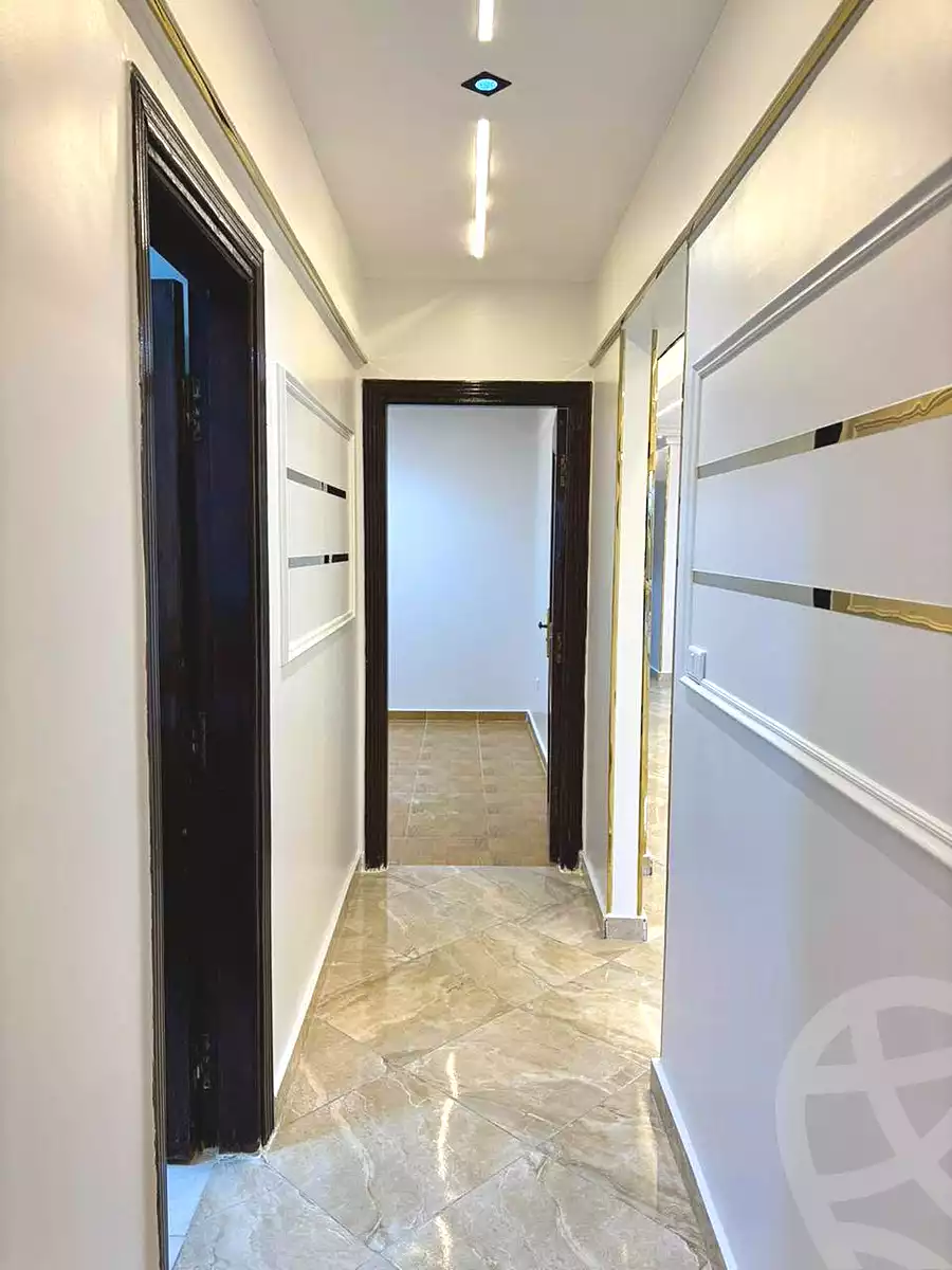 https://aqarmap.com.eg/ar/listing/7080543-for-sale-alexandria-sydy-bshr-sydy-bshr-bhry-mohamed-el-srafi-st.