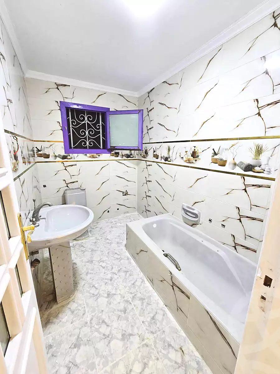 https://aqarmap.com.eg/ar/listing/7080668-for-sale-alexandria-al-agamy-shataa-el-nakheel