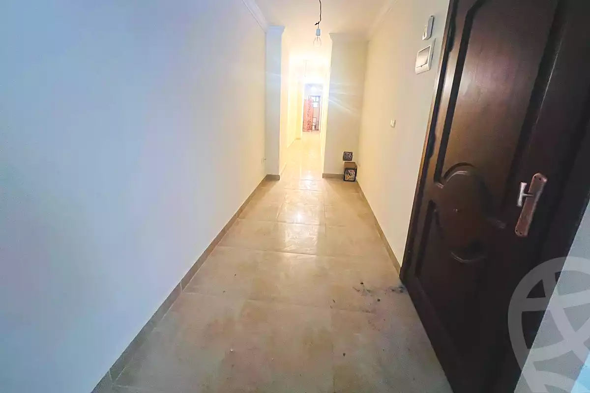 https://aqarmap.com.eg/ar/listing/7080375-for-rent-alexandria-cleopatra-shr-bw-qyr-tryq-lhry