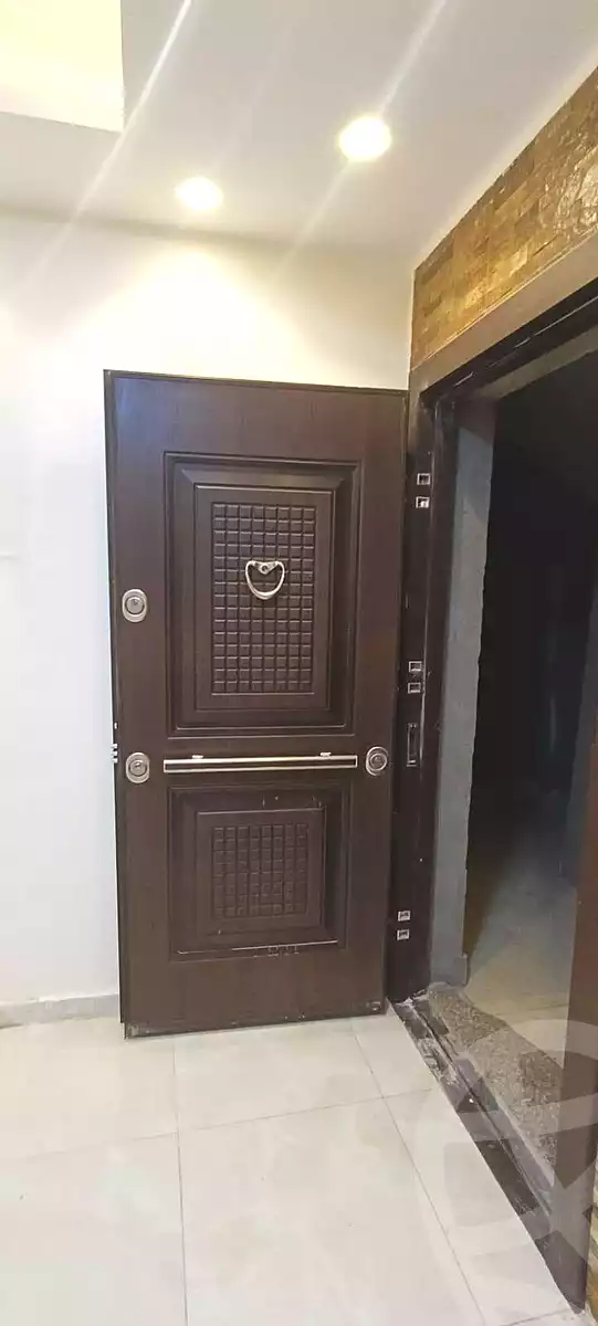 https://aqarmap.com.eg/en/listing/7080806-for-sale-cairo-helwan-hadayek-helwan-nile-corniche-st
