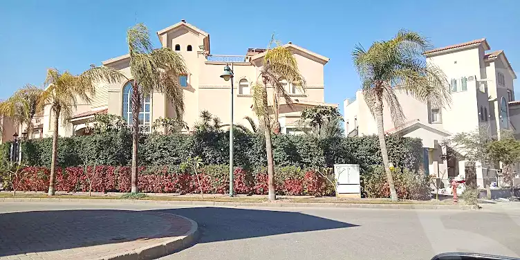 https://aqarmap.com.eg/ar/listing/7080855-for-sale-cairo-new-cairo-compounds-kattameya-hills