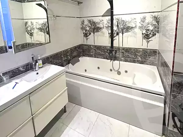 https://aqarmap.com.eg/en/listing/7080939-for-rent-cairo-al-oubour-el-hay-el-sabaa