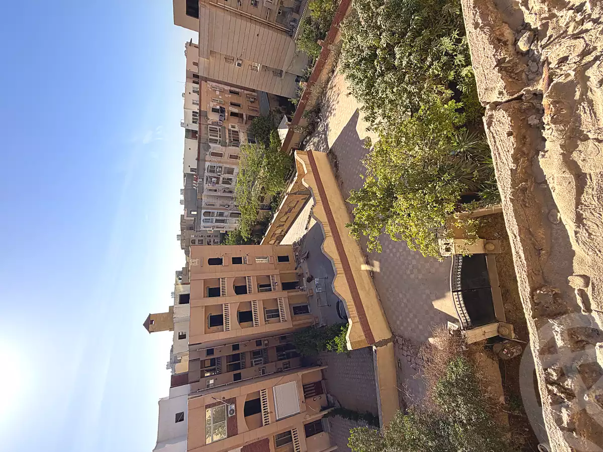 https://aqarmap.com.eg/ar/listing/7082254-for-sale-cairo-new-cairo-compounds-dorat-el-kahera