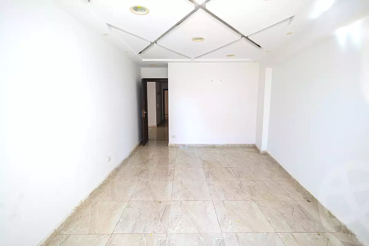 https://aqarmap.com.eg/ar/listing/7082380-for-sale-alexandria-el-mandara-alex-el-mandara-bahri-sidi-kamal-st