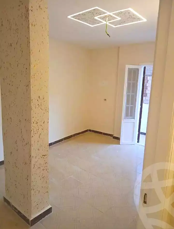 https://aqarmap.com.eg/en/listing/7082921-for-sale-alexandria-al-agamy-el-hanouvel-el-warsha-st