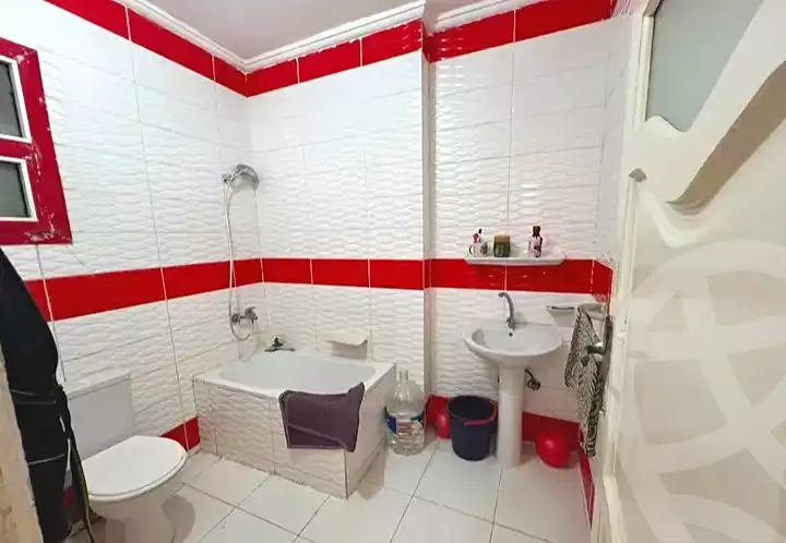 https://aqarmap.com.eg/ar/listing/7083064-for-sale-alexandria-al-agamy-lbytsh-bianchiii