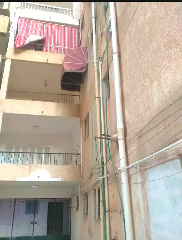 https://aqarmap.com.eg/ar/listing/7083285-for-sale-alexandria-al-agamy-el-hanouvel-radwan-st
