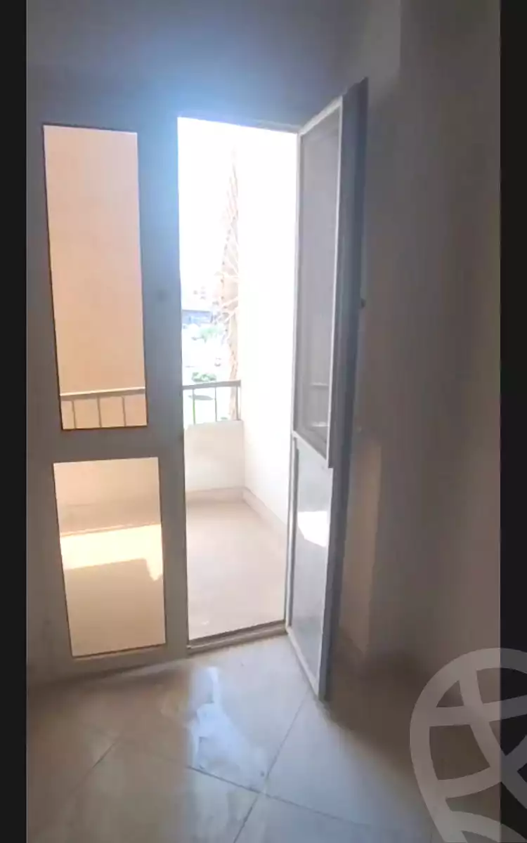 https://aqarmap.com.eg/ar/listing/7083411-for-sale-cairo-new-cairo-south-investors-al-gezira-st
