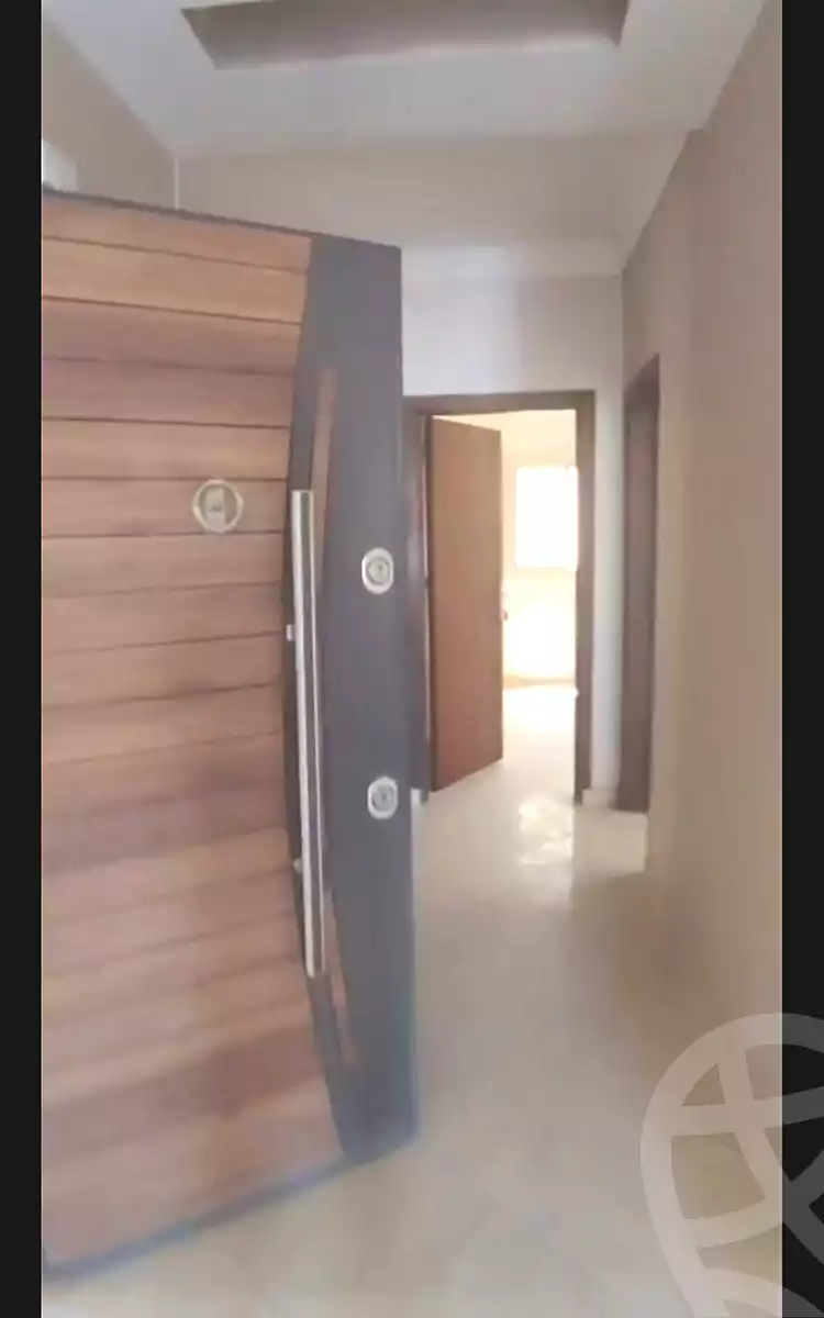 https://aqarmap.com.eg/ar/listing/7083411-for-sale-cairo-new-cairo-south-investors-al-gezira-st