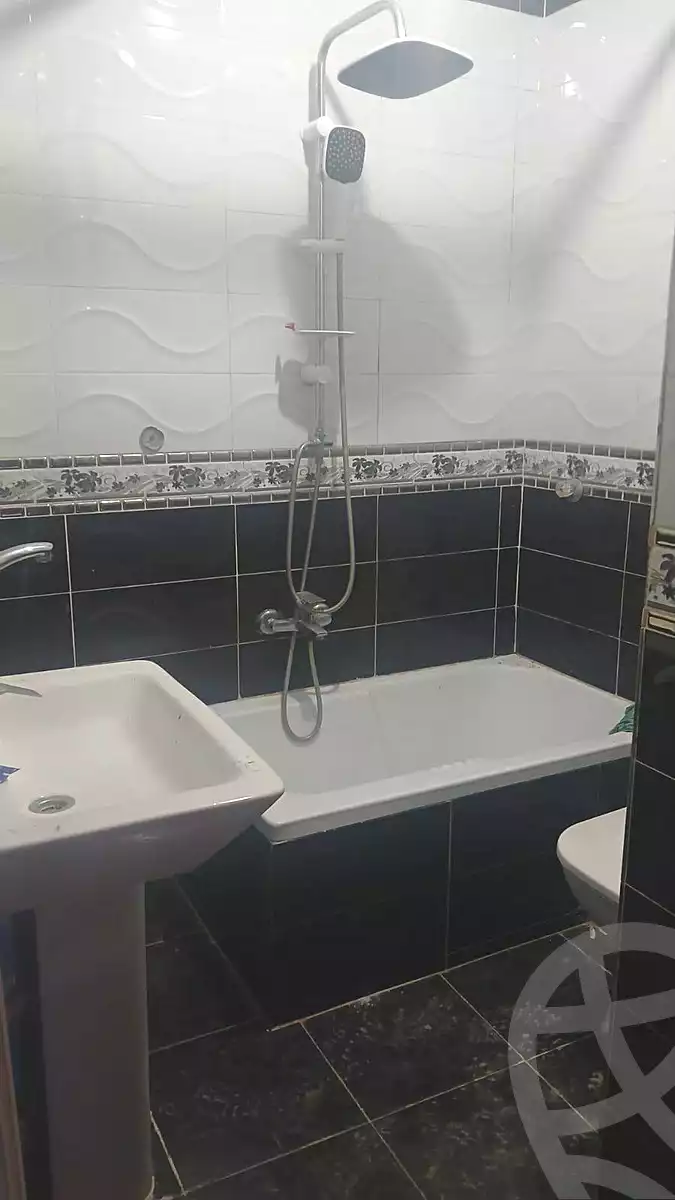 https://aqarmap.com.eg/ar/listing/7083981-for-sale-alexandria-al-agamy-el-hanouvel-el-warsha-st
