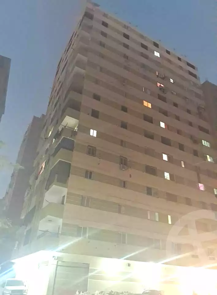 https://aqarmap.com.eg/ar/listing/7084028-for-sale-cairo-helwan-hadayek-helwan-nile-corniche-st