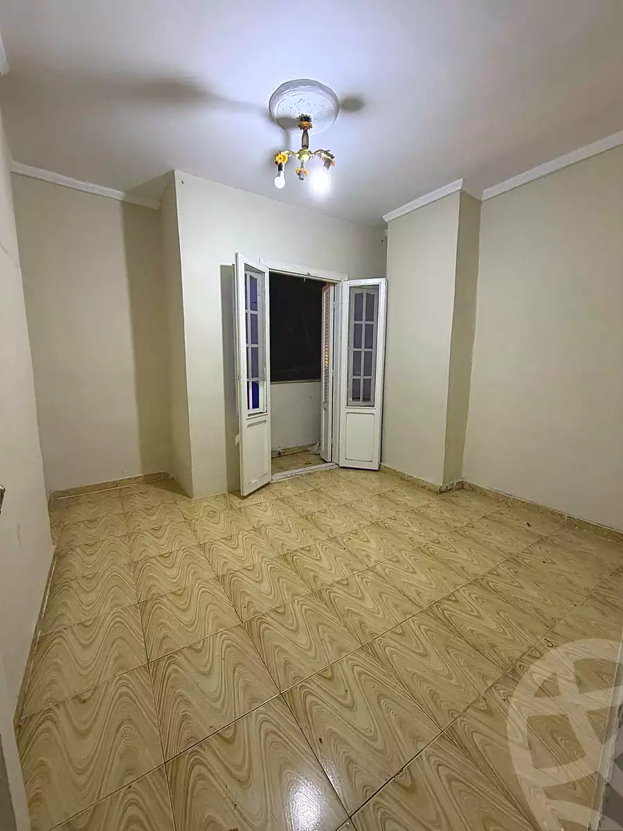 https://aqarmap.com.eg/ar/listing/7084029-for-sale-alexandria-el-asafra-shr-45