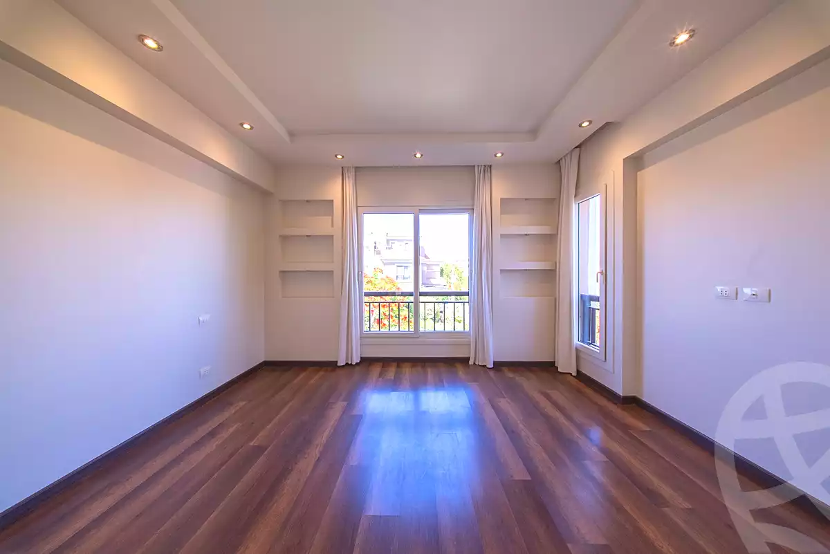 https://aqarmap.com.eg/ar/listing/7084049-for-sale-alexandria-king-maryot-compounds-jewar-compound-el-forat