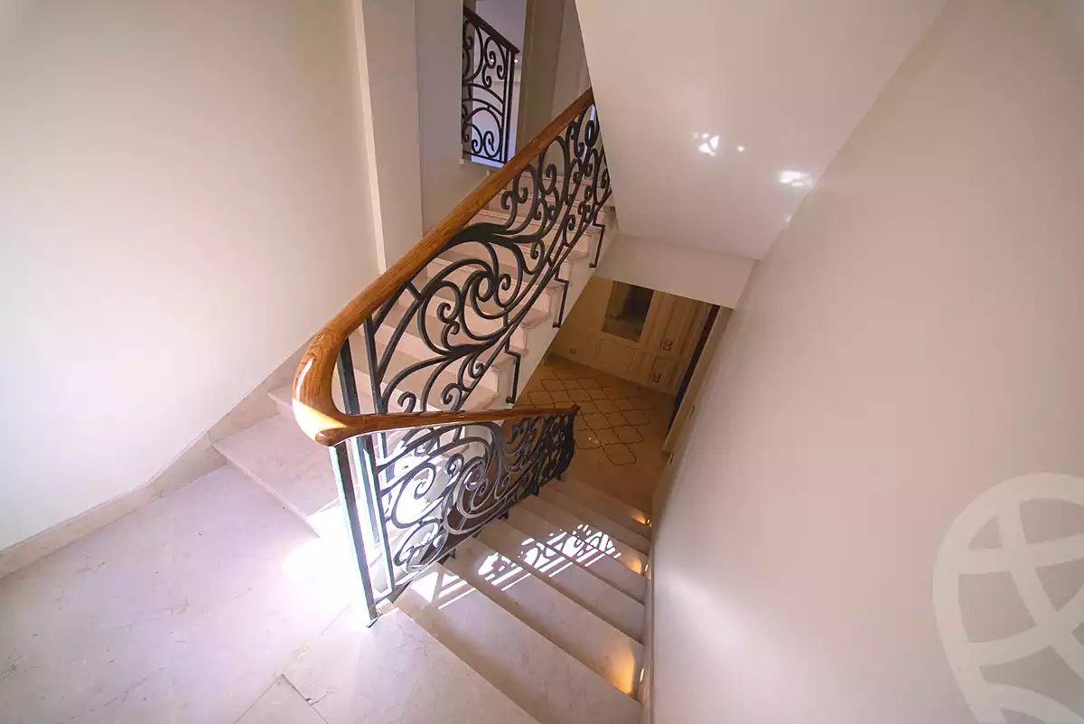 https://aqarmap.com.eg/ar/listing/7084049-for-sale-alexandria-king-maryot-compounds-jewar-compound-el-forat