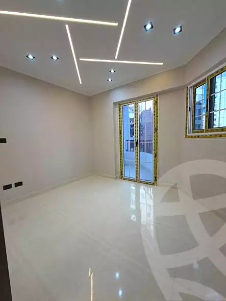 https://aqarmap.com.eg/en/listing/7084271-for-sale-alexandria-el-mandara-shr-jml-bd-lnsr