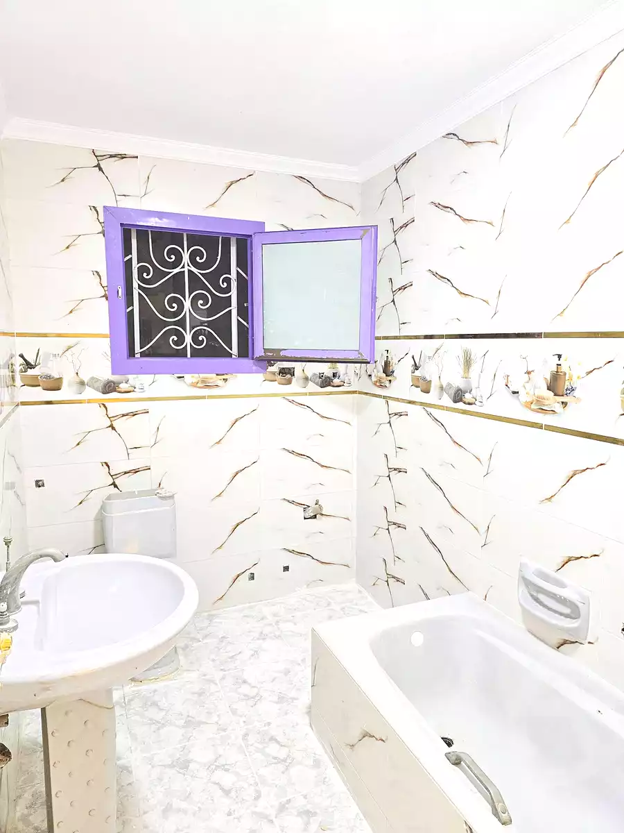 https://aqarmap.com.eg/ar/listing/7084280-for-sale-alexandria-al-agamy-shataa-el-nakheel