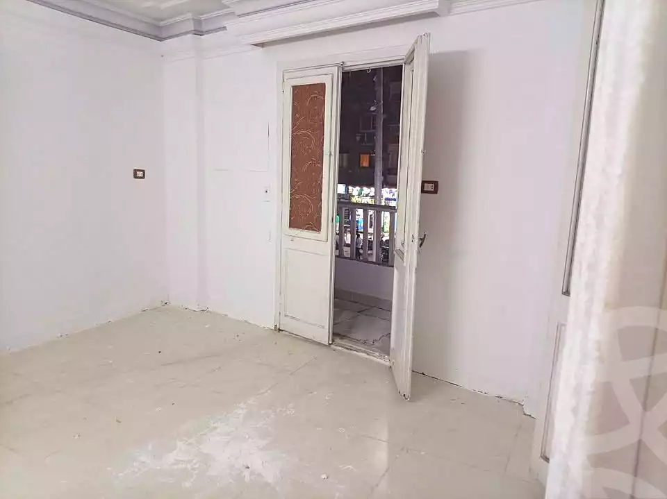https://aqarmap.com.eg/ar/listing/7084312-for-rent-alexandria-sydy-bshr-sydy-bshr-bhry-shr-mhmwd-l-yswy