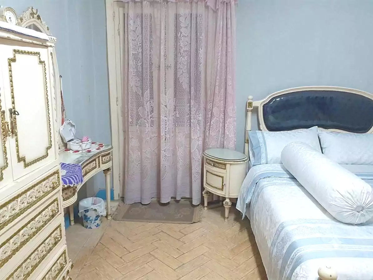 https://aqarmap.com.eg/ar/listing/7084863-for-sale-alexandria-moharram-bey-al-mahkama-st