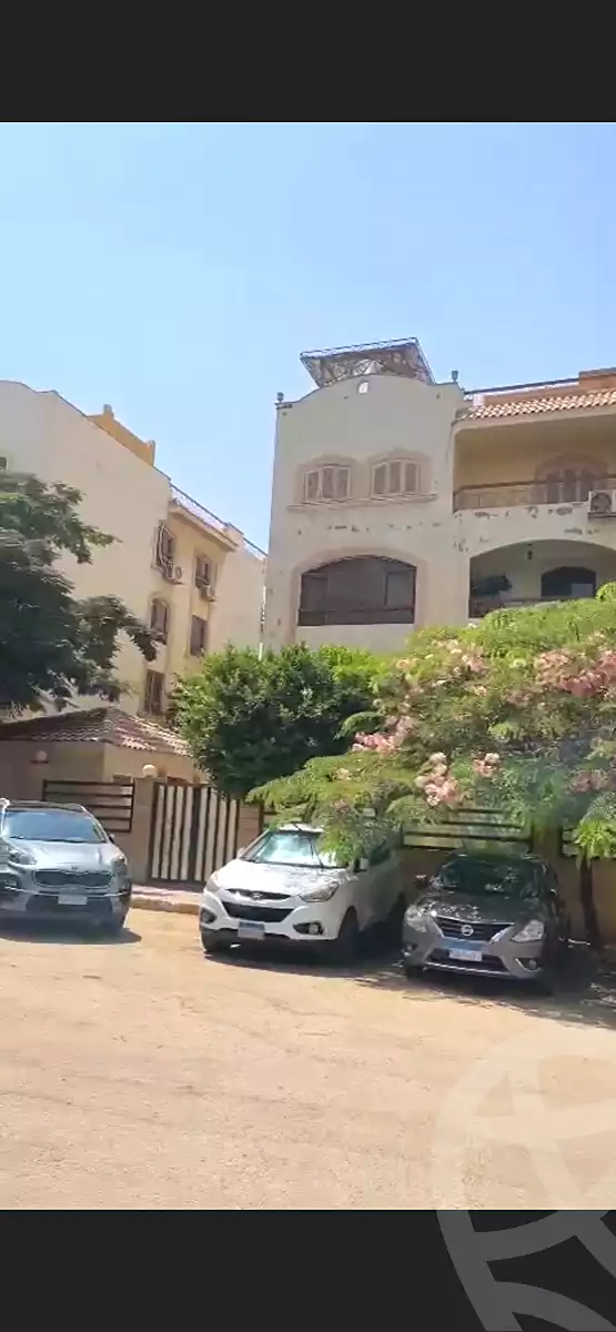 https://aqarmap.com.eg/en/listing/7085069-for-sale-cairo-new-cairo-compounds-zizinia-city