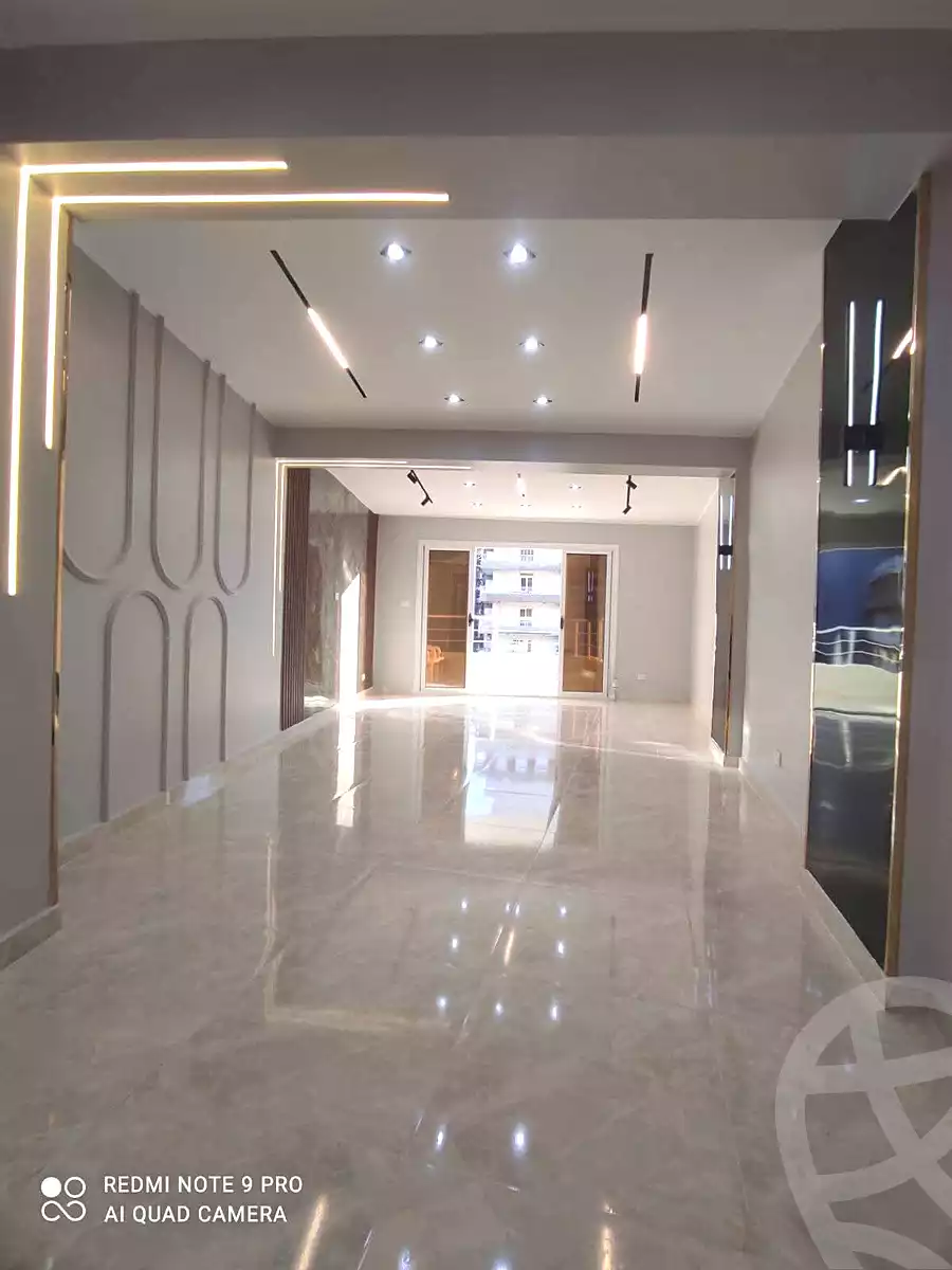 https://aqarmap.com.eg/ar/listing/7085402-for-sale-alexandria-el-asafra-shr-45