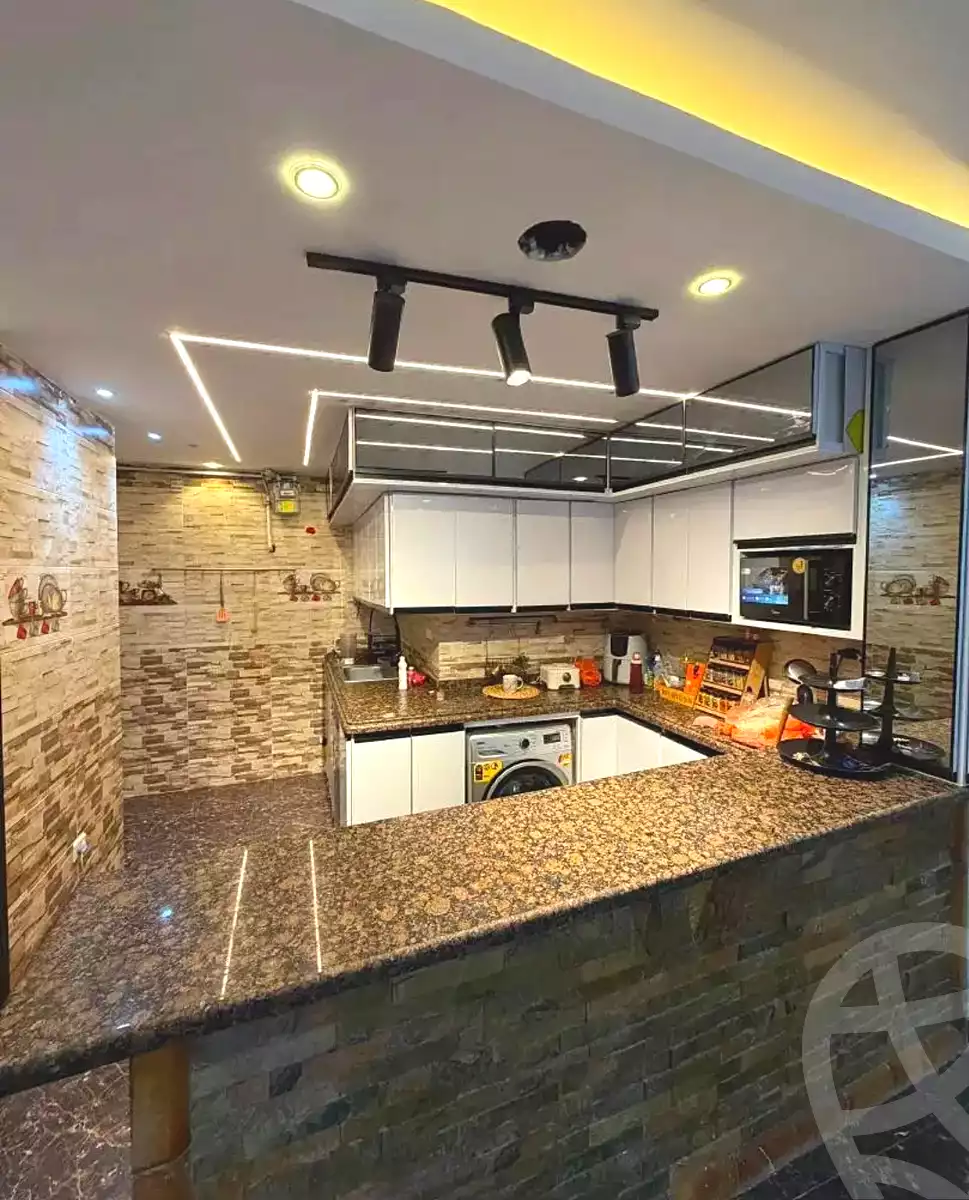 https://aqarmap.com.eg/ar/listing/7085478-for-sale-alexandria-al-agamy-lbytsh-bianchiii