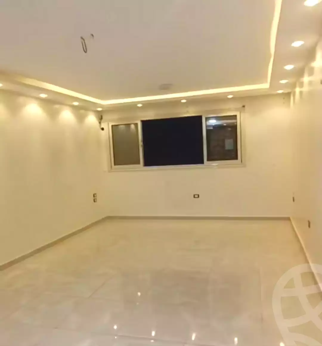 https://aqarmap.com.eg/ar/listing/7085769-for-sale-cairo-helwan-hadayek-helwan-nile-corniche-st