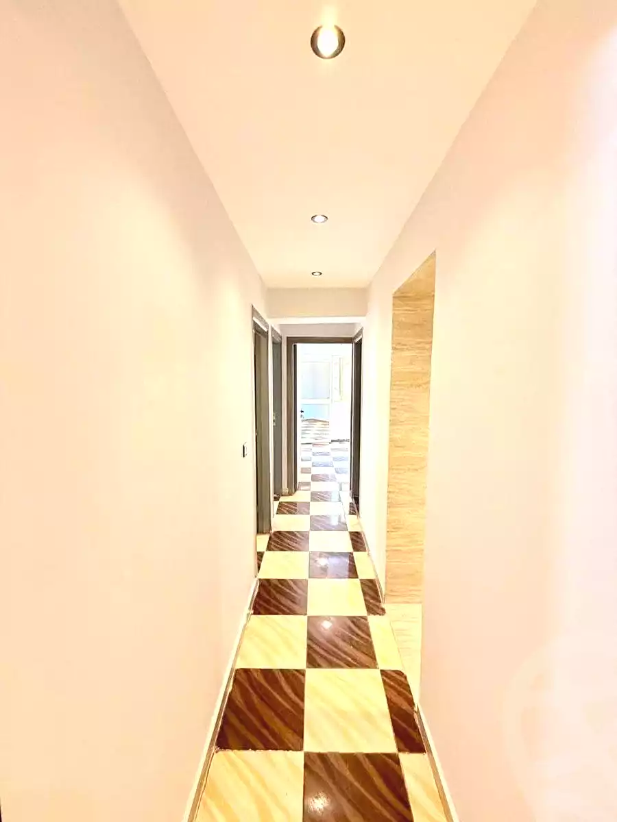 https://aqarmap.com.eg/ar/listing/7085939-for-sale-alexandria-sydy-bshr