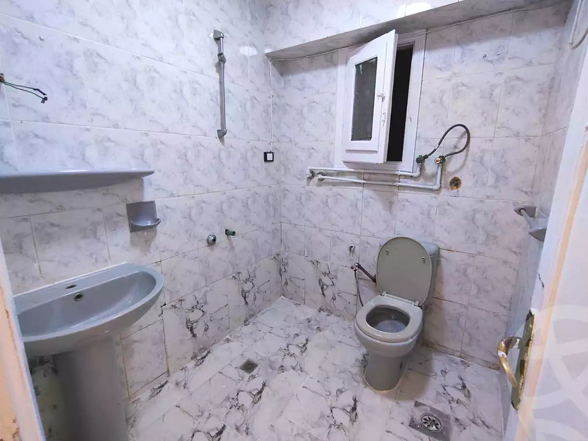 https://aqarmap.com.eg/ar/listing/7085944-for-sale-alexandria-al-agamy-shataa-el-nakheel