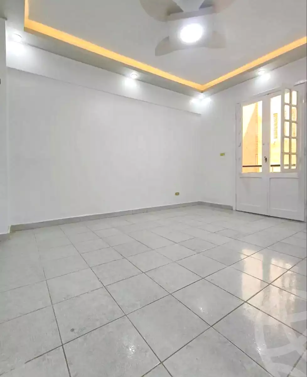 https://aqarmap.com.eg/ar/listing/7086230-for-sale-alexandria-al-agamy-shataa-el-nakheel