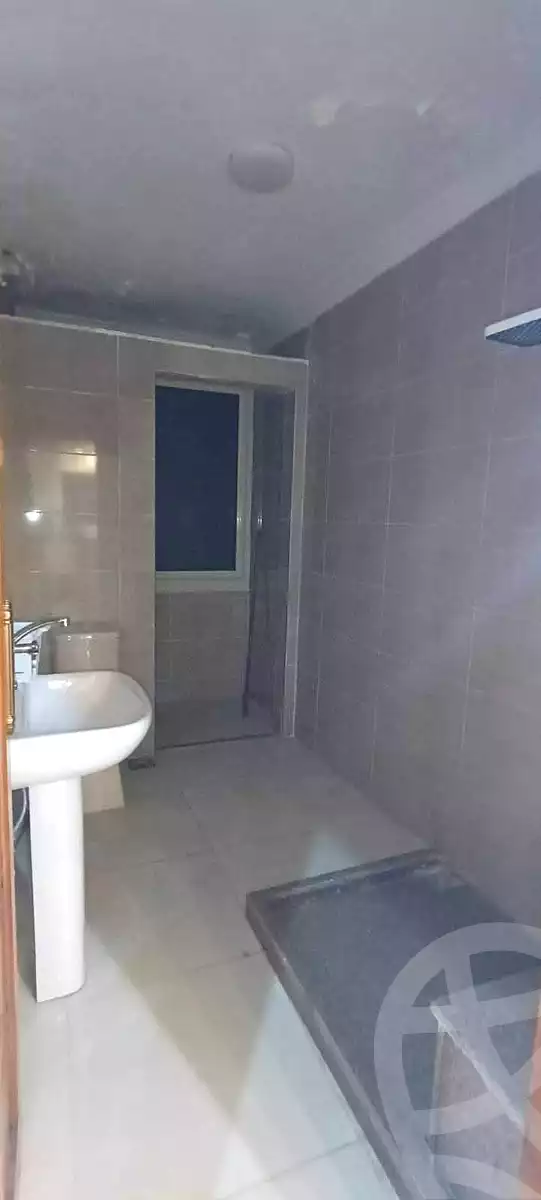 https://aqarmap.com.eg/en/listing/7086808-for-sale-cairo-helwan-hadayek-helwan-el-eshrein-st
