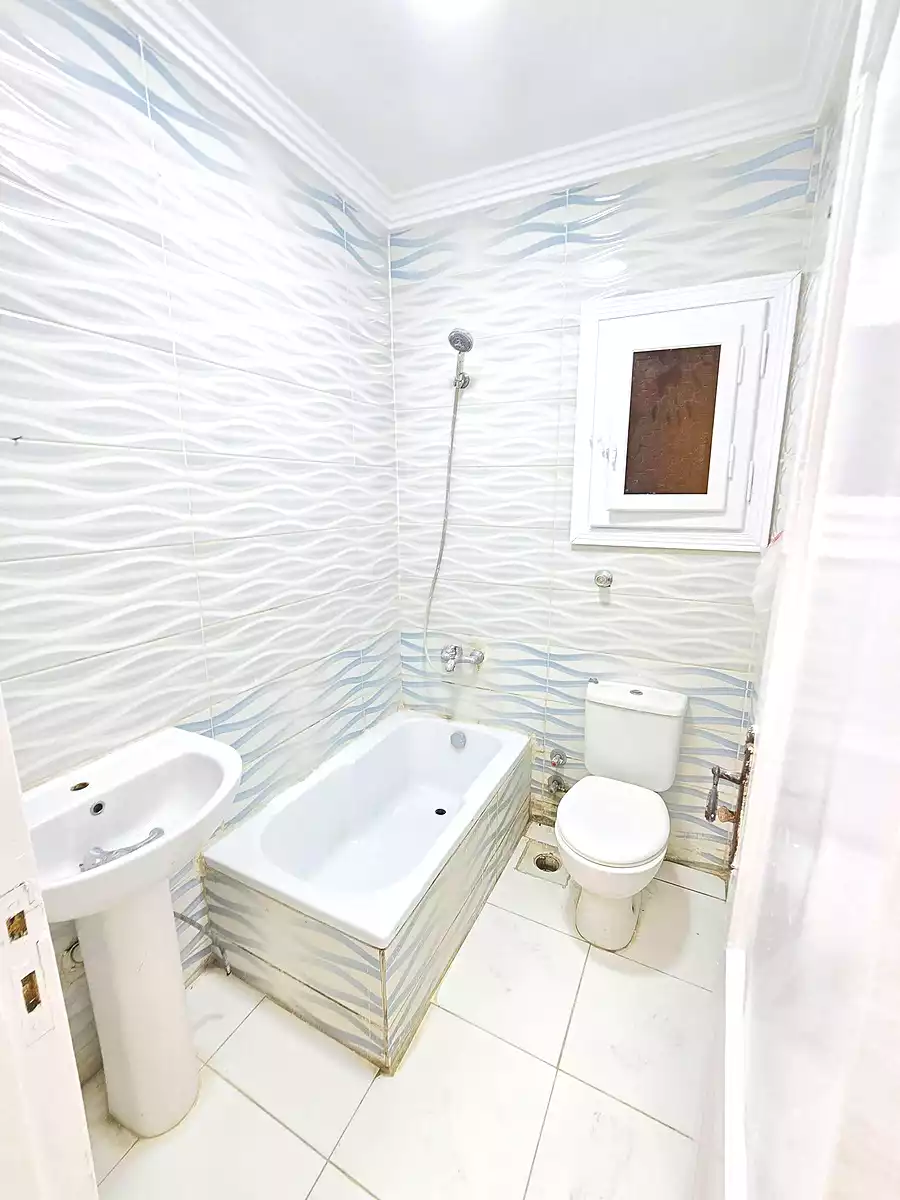 https://aqarmap.com.eg/ar/listing/7086936-for-sale-alexandria-al-agamy-shataa-el-nakheel