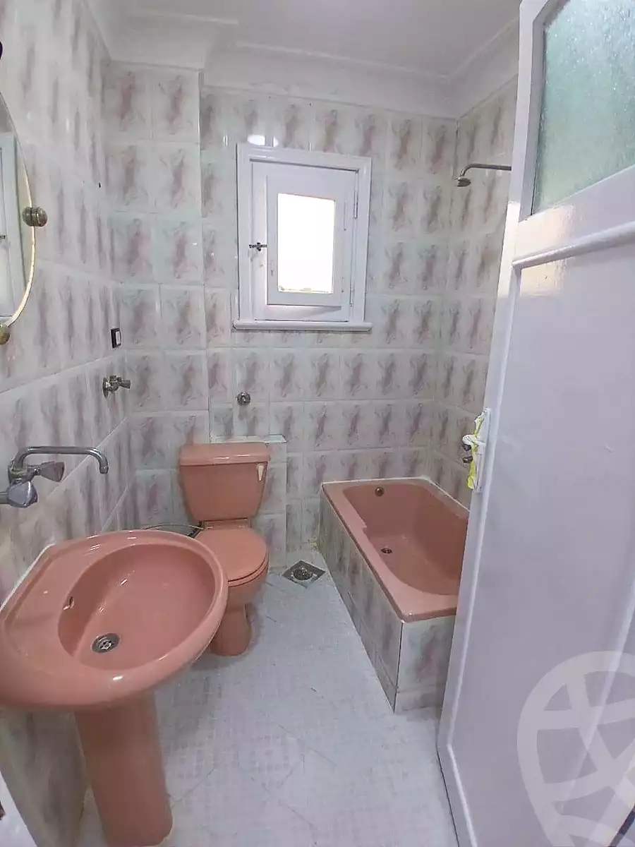 https://aqarmap.com.eg/en/listing/7086998-for-sale-alexandria-al-agamy-shataa-el-nakheel