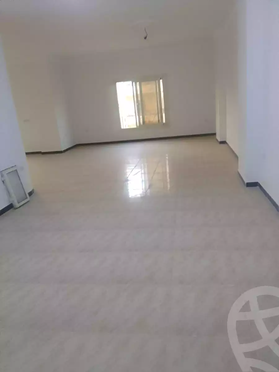 https://aqarmap.com.eg/ar/listing/7087818-for-rent-cairo-new-cairo-first-settlement-neighbourhood-10-el-shaheed-abdul-fattah-ahmed-st