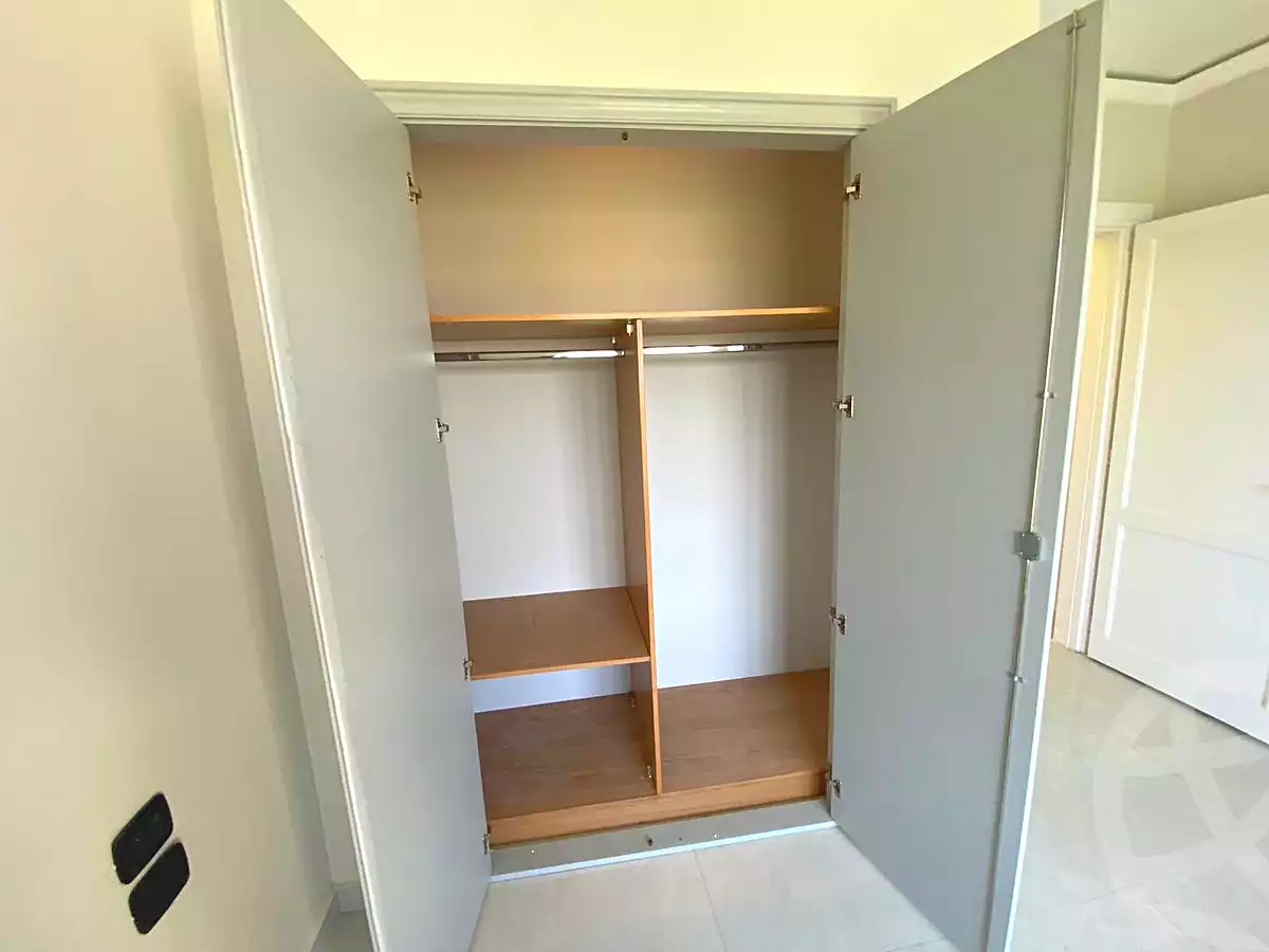 https://aqarmap.com.eg/ar/listing/7087825-for-rent-cairo-new-cairo-lrhb-city-phase-5-ibn-al-nafees-st
