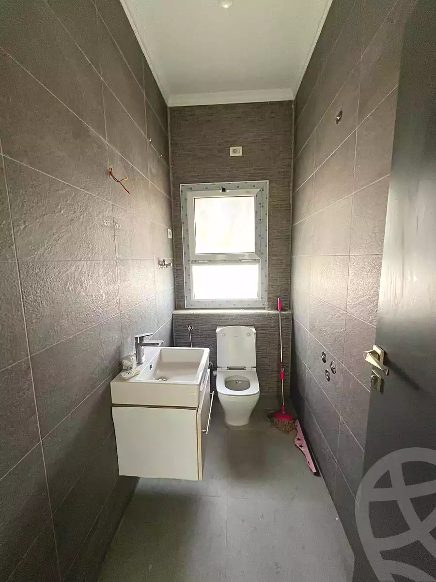 https://aqarmap.com.eg/en/listing/7088021-for-sale-cairo-new-cairo-compounds-hyde-park-park-corner-hyde-park