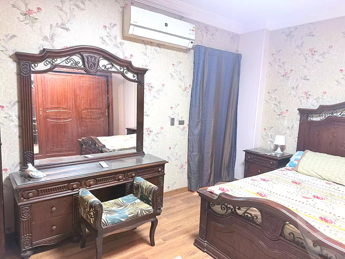 https://aqarmap.com.eg/ar/listing/7088162-for-rent-cairo-new-cairo-south-investors-mohammed-nagib-axis-st