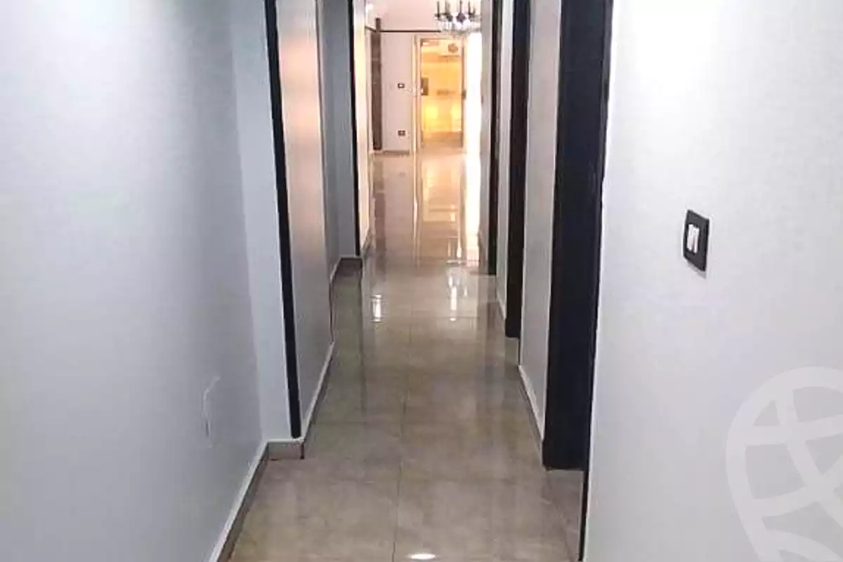 https://aqarmap.com.eg/ar/listing/7088297-for-sale-alexandria-miami-shr-jml-bd-lnsr