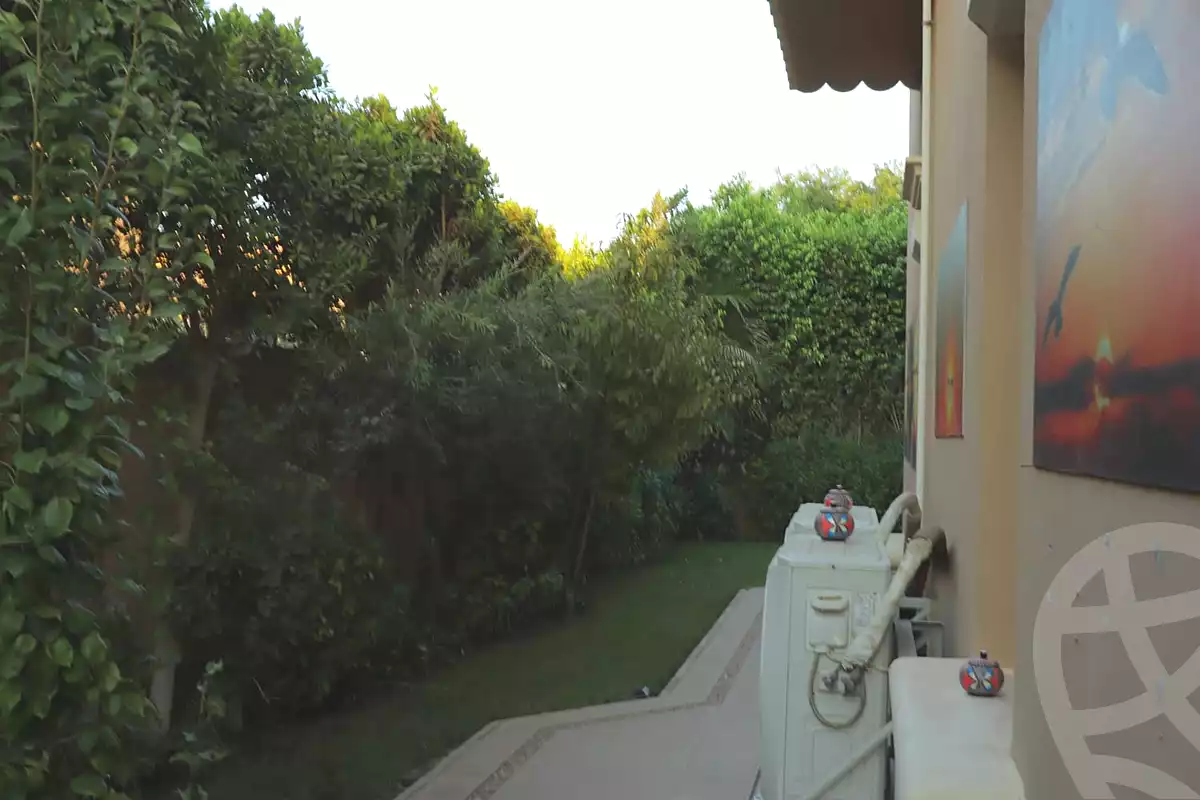 https://aqarmap.com.eg/ar/listing/7088318-for-sale-cairo-new-cairo-compounds-hyde-park-centre-ville-hyde-park