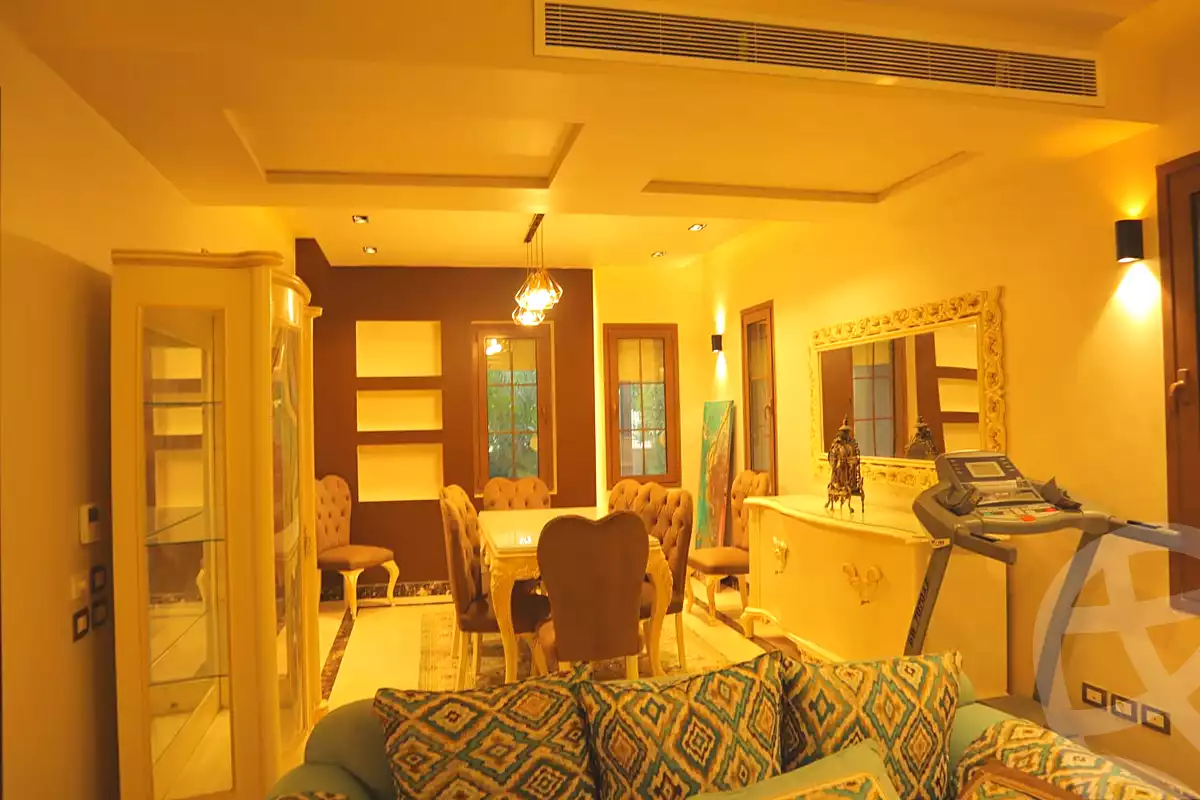 https://aqarmap.com.eg/ar/listing/7088318-for-sale-cairo-new-cairo-compounds-hyde-park-centre-ville-hyde-park
