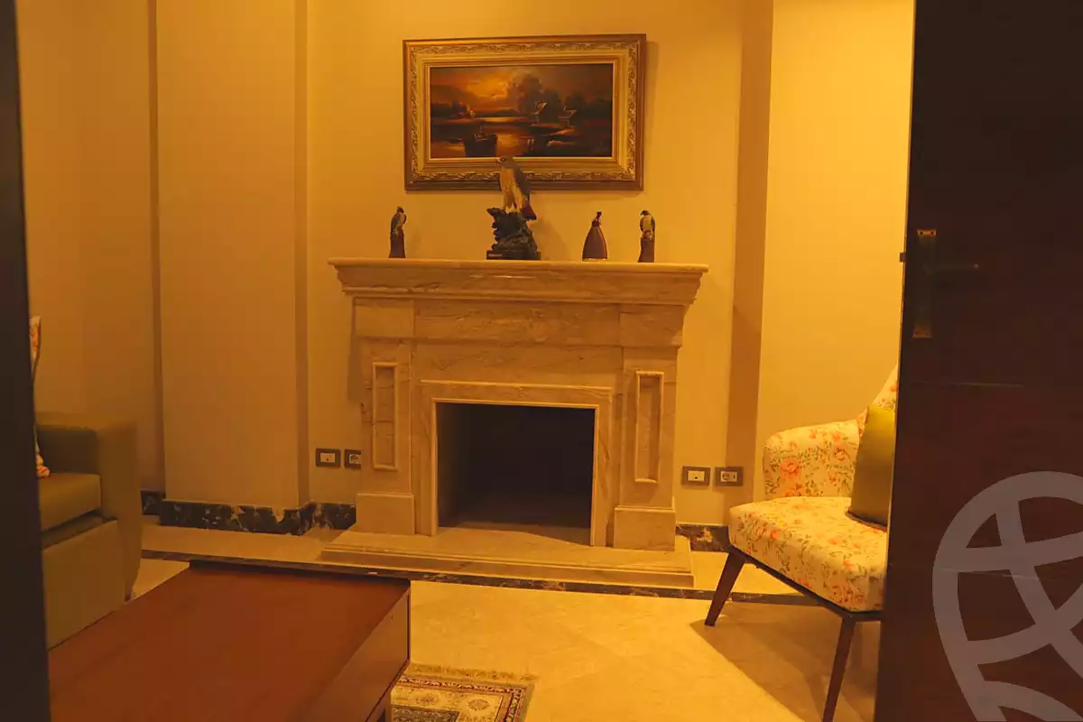 https://aqarmap.com.eg/ar/listing/7088318-for-sale-cairo-new-cairo-compounds-hyde-park-centre-ville-hyde-park