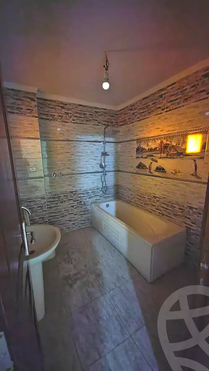 https://aqarmap.com.eg/ar/listing/7089163-for-rent-cairo-helwan-helwan-el-sharkeya-thabit-basha-st