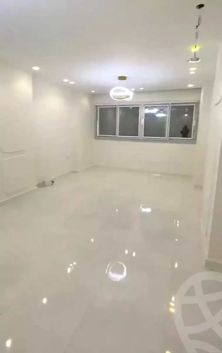 https://aqarmap.com.eg/ar/listing/7090416-for-sale-alexandria-al-agamy-lbytsh-bianchiii