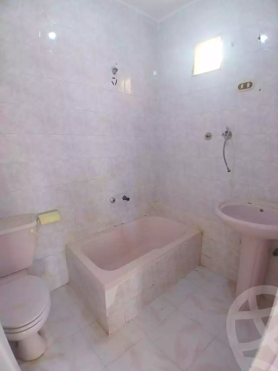 https://aqarmap.com.eg/ar/listing/7090864-for-sale-alexandria-al-agamy-shataa-el-nakheel